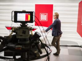 Neues Bild Newsstudio