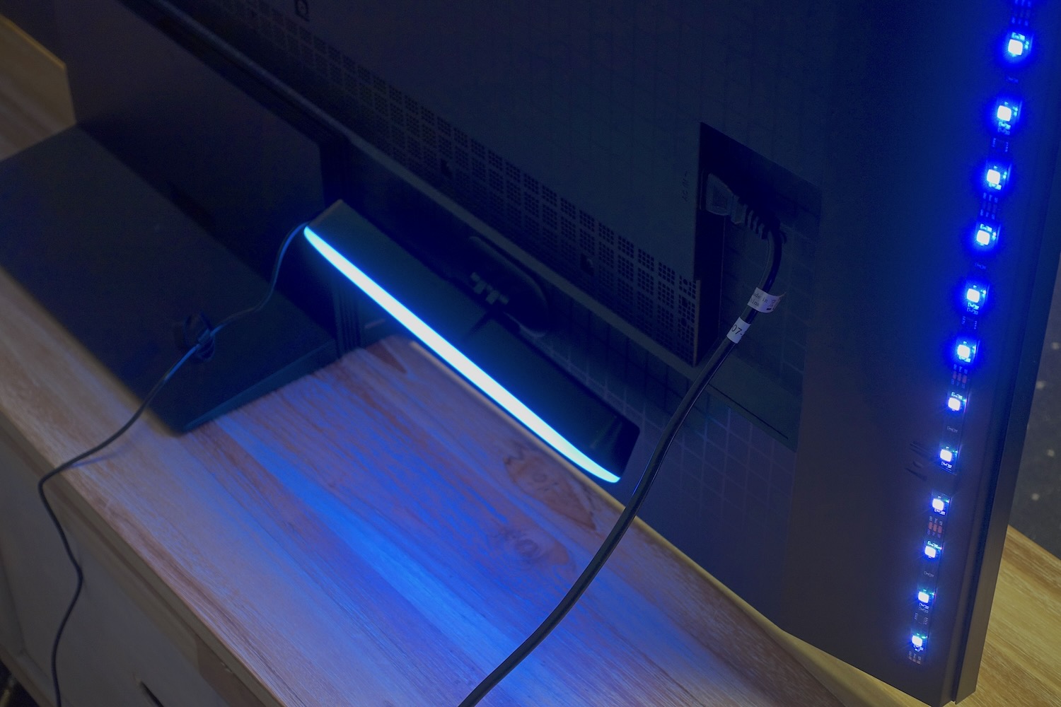 WiZ Gradient Lightbars