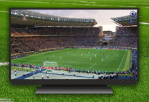 Fernseher auf Fußballfeld