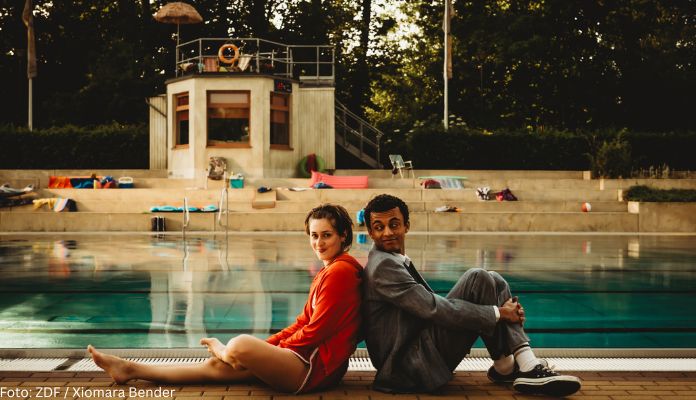 Der-Geruch-von-Chlor-am-Morgen-Kom-die-F-r-immer-Freibad-l-uft-im-ZDF