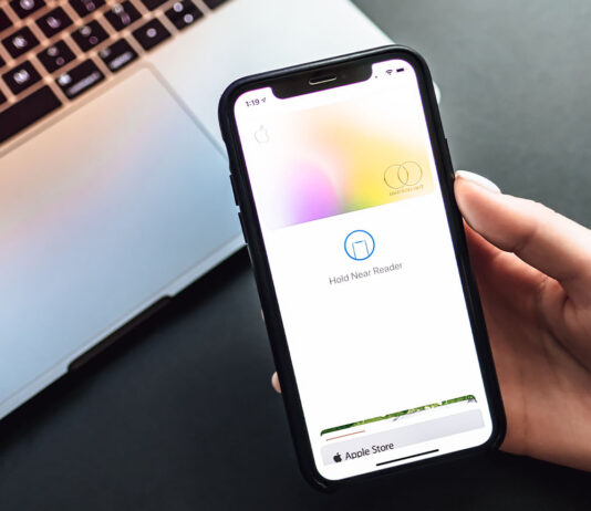 Apple Pay Smartphone