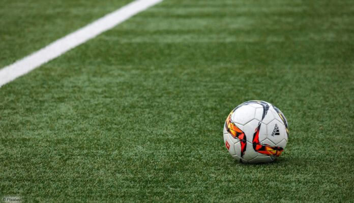 Fußball Adidas